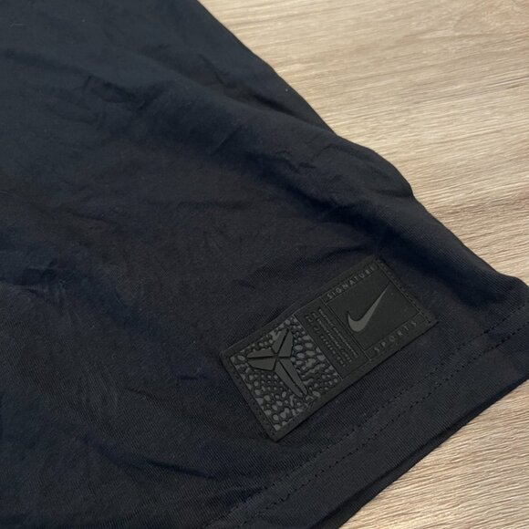 Kobe Men's Max90 Basketball T-Shirt - Picture 2 of 4